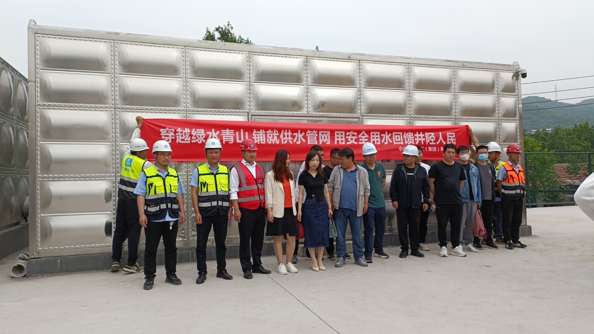 合作經驗豐富 老客戶轉介紹占比80% 合作經驗豐富 老客戶轉介紹占比80%